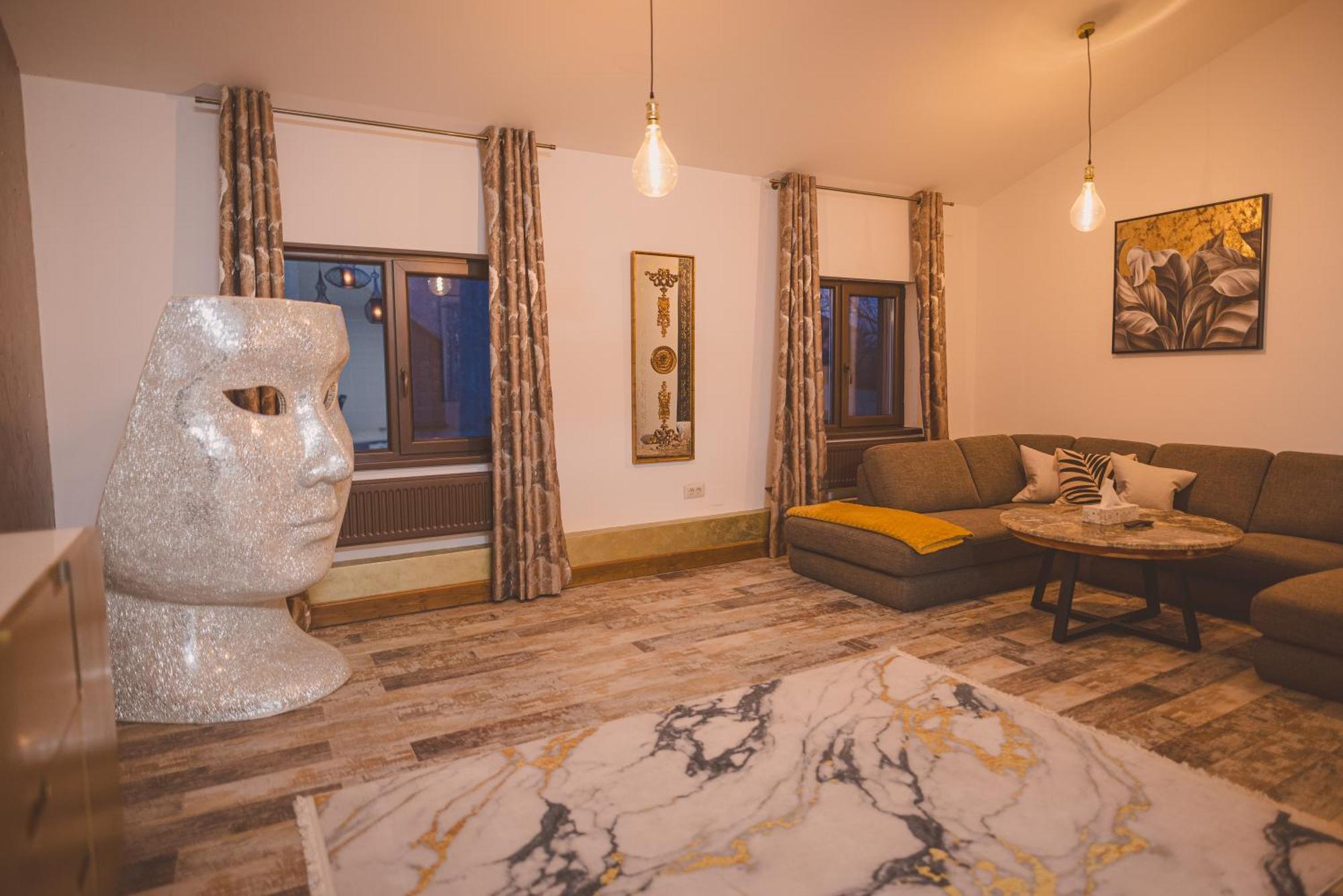 Madison Lake Villa บาโลเตชติ ภายนอก รูปภาพ