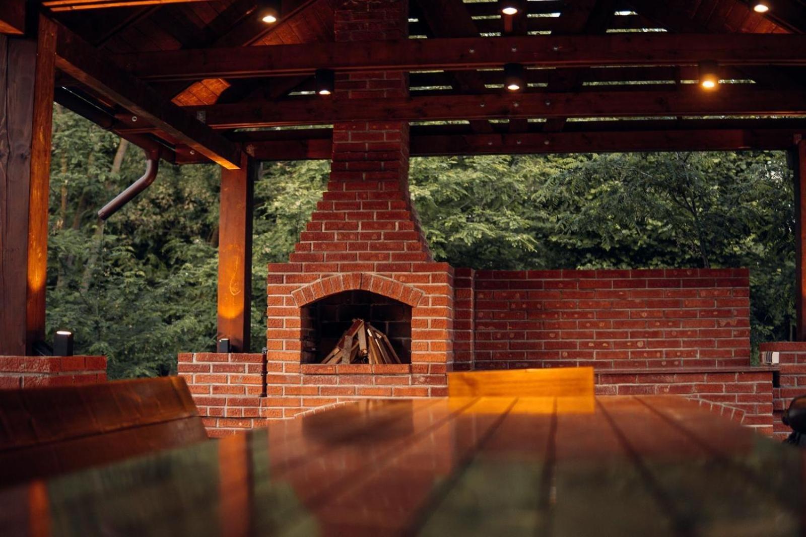 Madison Lake Villa บาโลเตชติ ภายนอก รูปภาพ