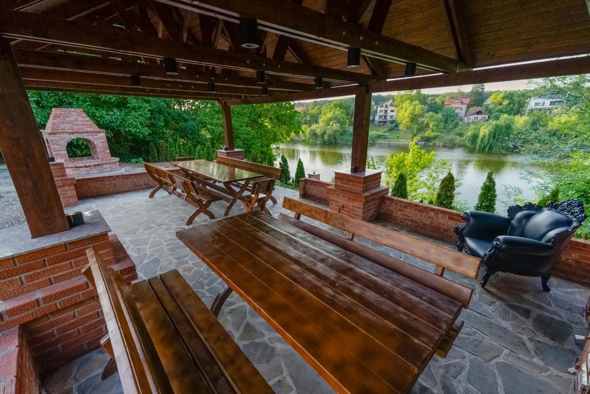 Madison Lake Villa บาโลเตชติ ภายนอก รูปภาพ